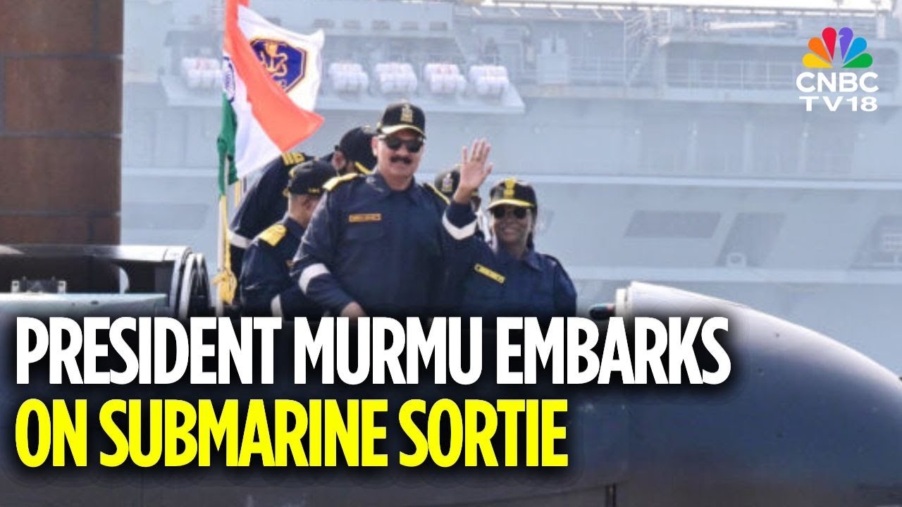 Президент Мурму совершил морской вылет с военно-морской базы Карвар | Подводная лодка класса &laquo;Кал...