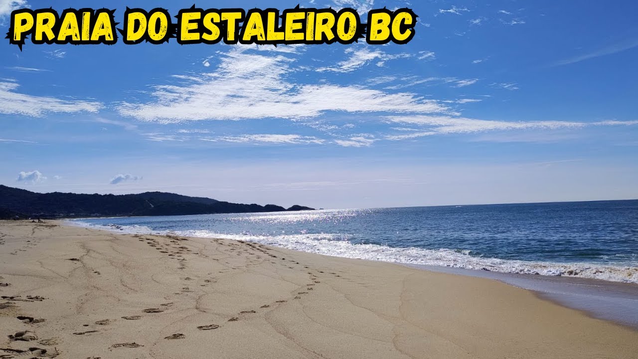 PRAIA DO ESTALEIRO EM BALNEÁRIO CAMBORIÚ