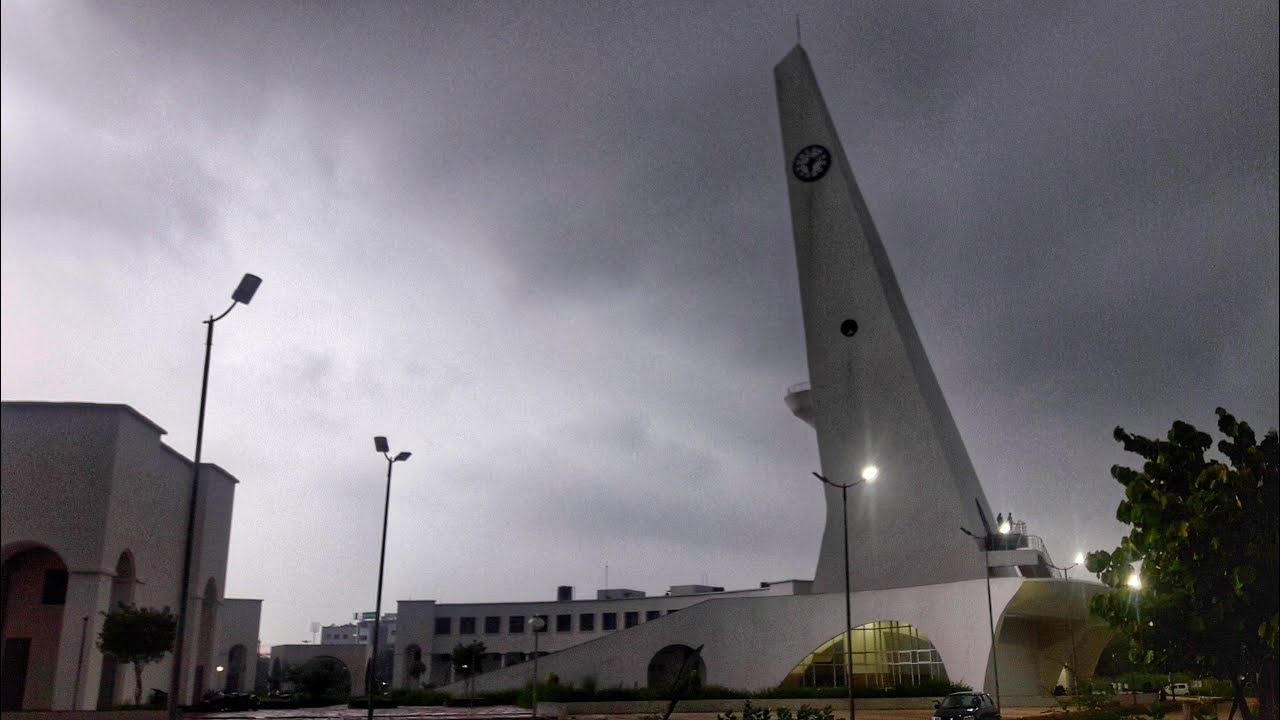 A Rainy Day At Saifai Clock Tower | Kisaan Bazaar Mall | Saifai ; Uttar Pradesh