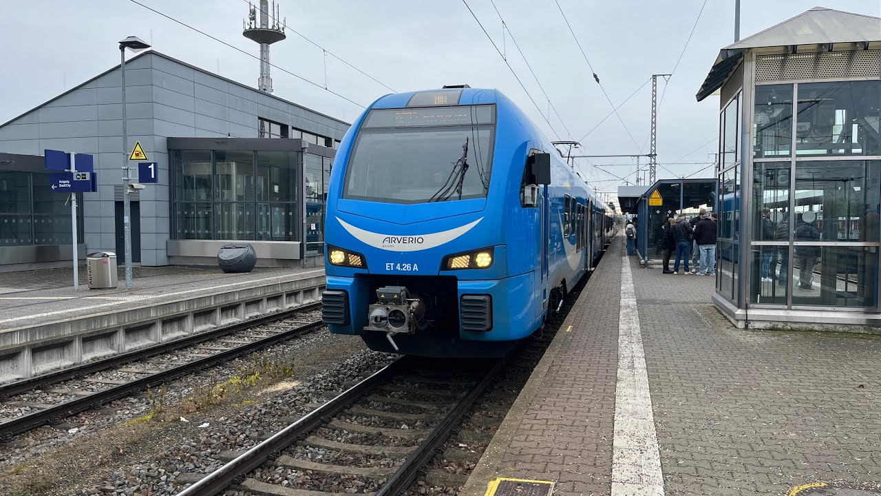 Im Arverio Bayern Stadler Flirt 3 als RE 72 von Kaufering nach München Hbf  mit 160 Km/h 