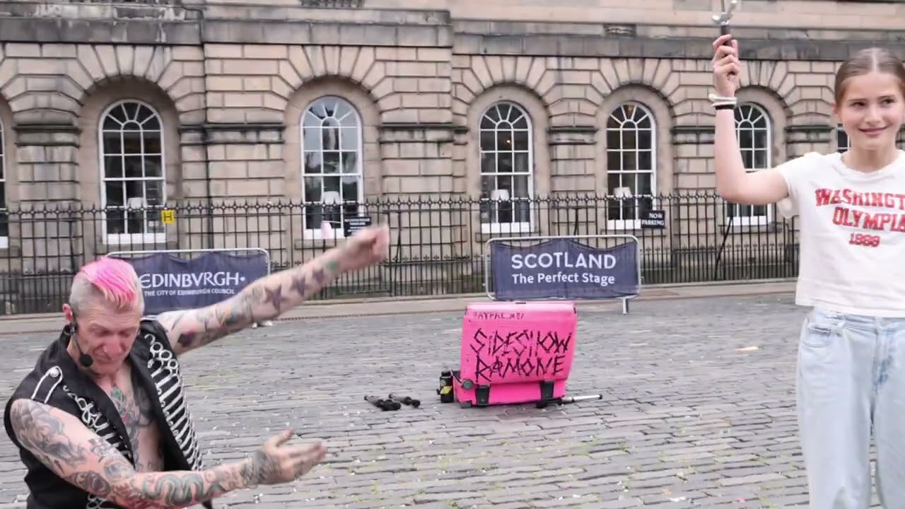 Sideshow Ramone,Edinburgh fringe 2025,West Parliament square 