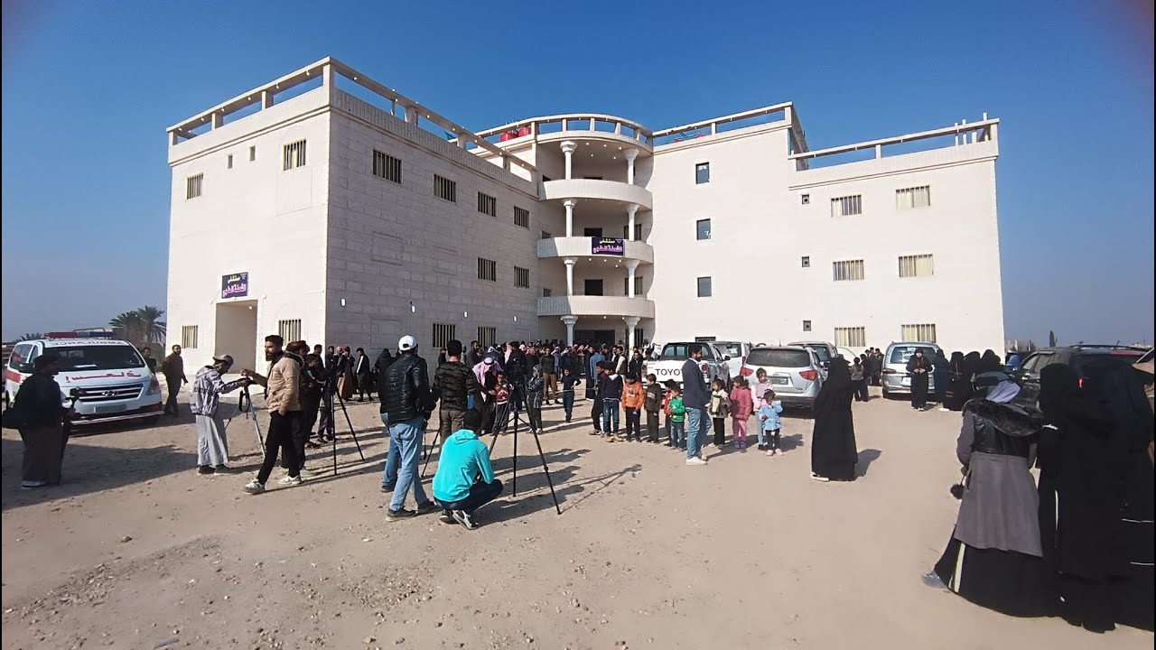 سكان يبنون مشفى على نفقتهم الخاصة في الشعفة شرق دير الزور