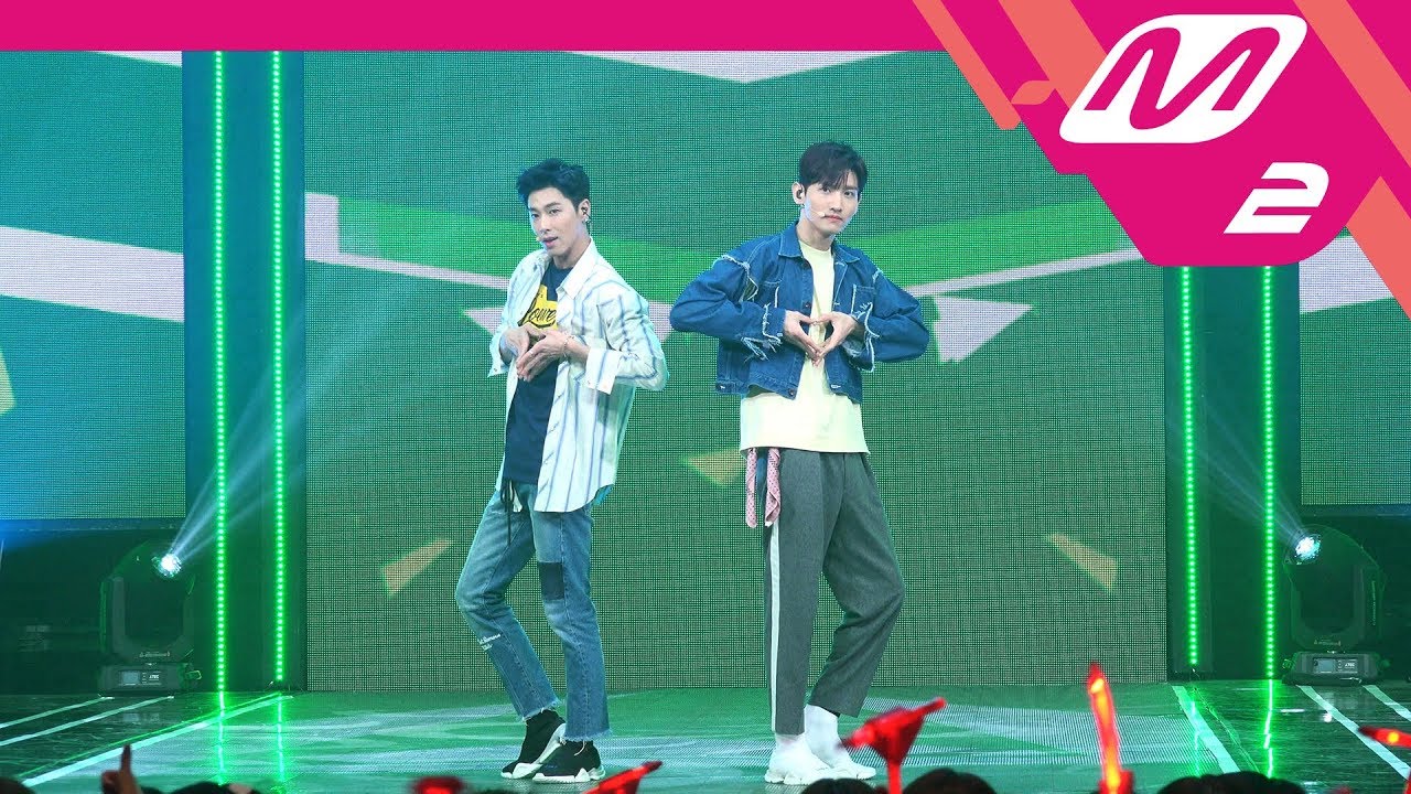 [MPD직캠] 동방신기 직캠 4K '평행선(Love Line)' (TVXQ! FanCam) | @MCOUNTDOWN_2018.3.29