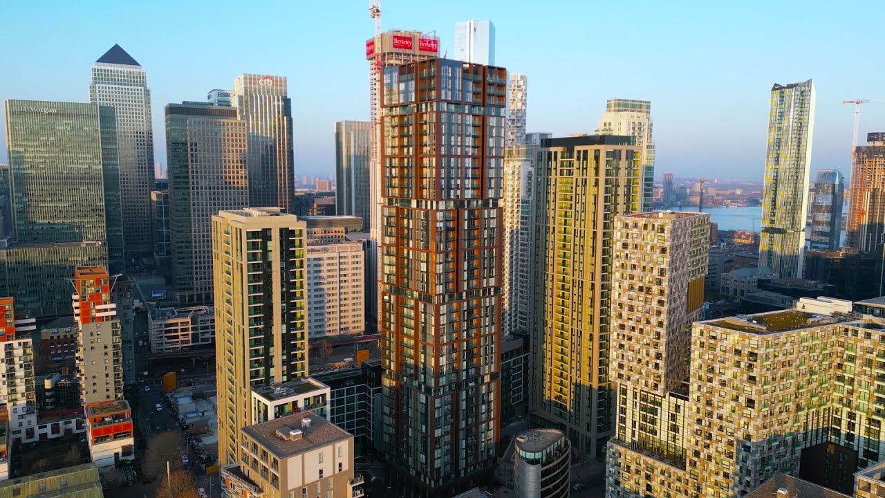 [4K] London Financial District | Canary Wharf by Drone