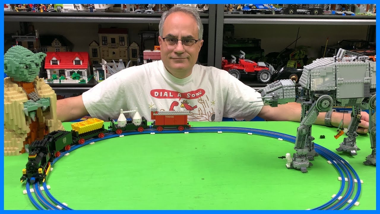 Vintage LEGO Train 725 vs Motorized Walking AT-AT
