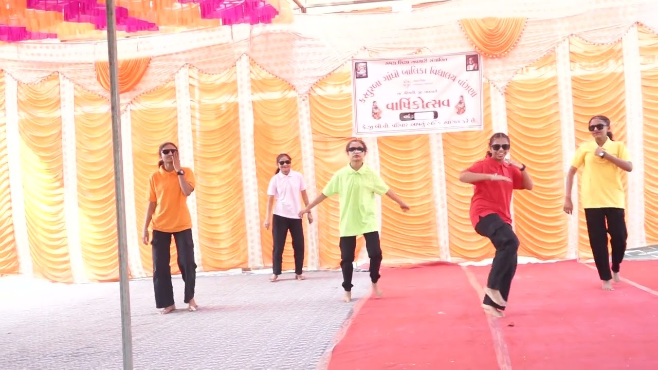 Cute Girl Amazing Performance Kasturba Gandhi Balika Vidhyalaya Annual Function Vanzana