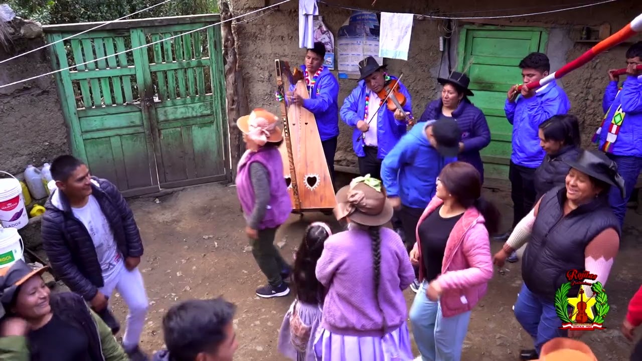 SANTIAGO CON YUNGOR EN PALCA SALCABAMBA DE FAMILIA CAMPOS R. EXPRESION ANDINA Y FLOR ANDINA TAYACAJA