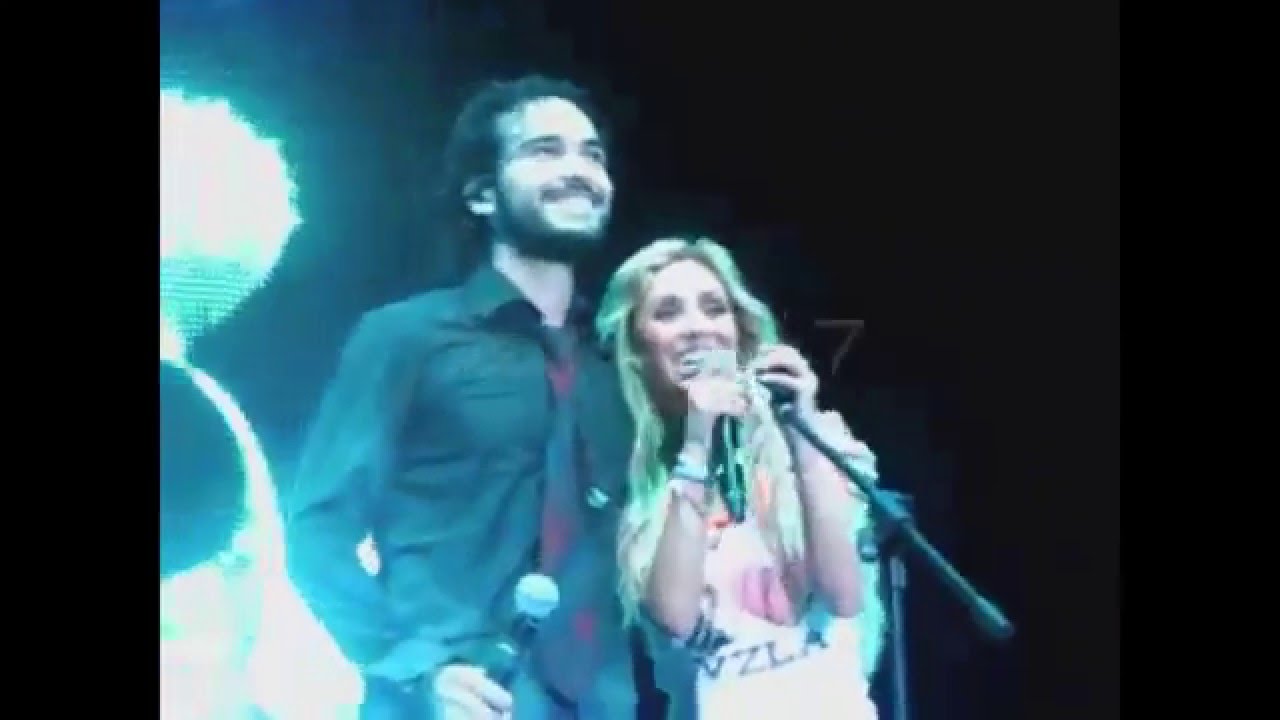 Anahi se declarando a Poncho 