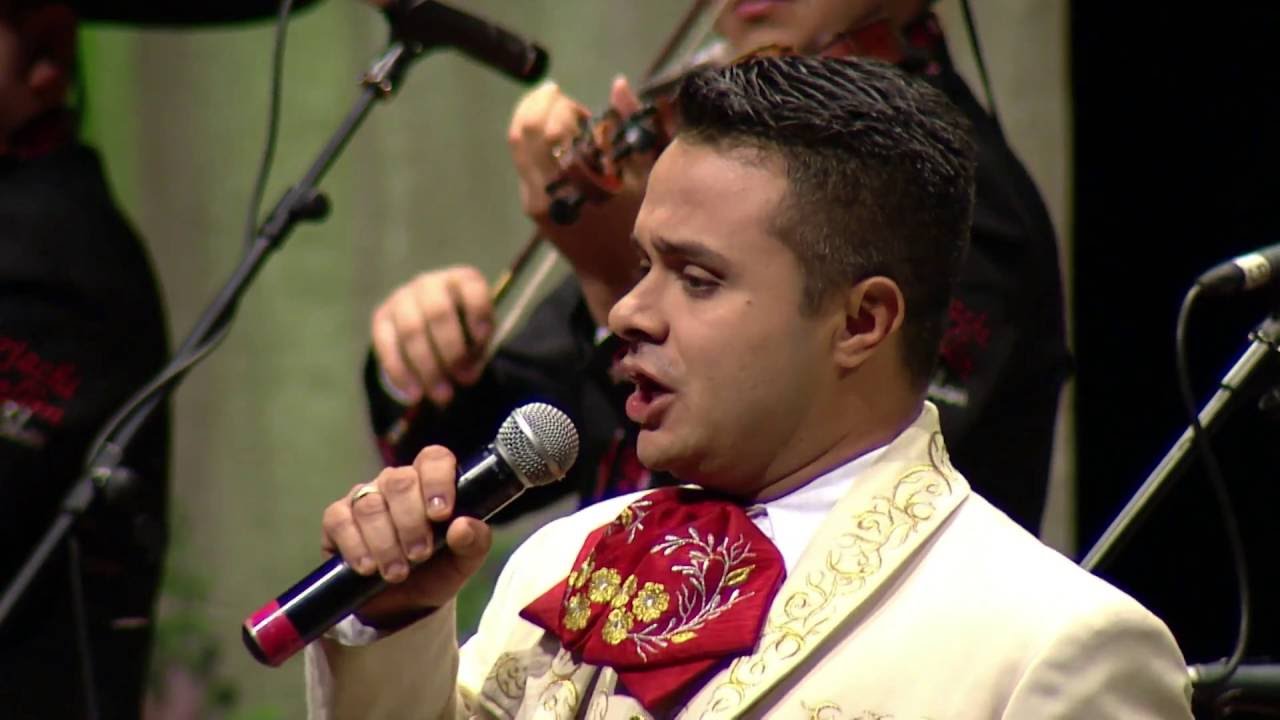 MARIACHI MEDELLÍN SHOW EN VIVO - Aunque no sea mayo