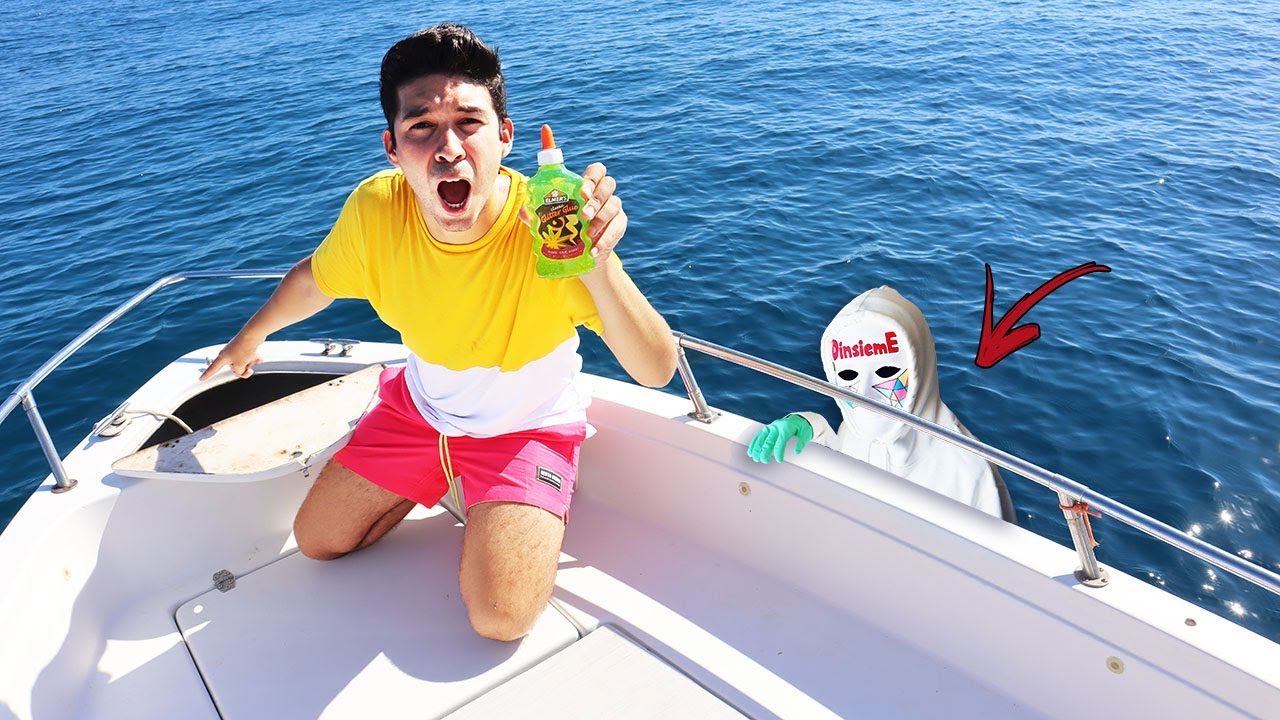 TROVA GLI INGREDIENTI DELLO SLIME NASCOSTI DAL DOTTOR TIMOTI SULLA BARCA IN MARE APERTO!