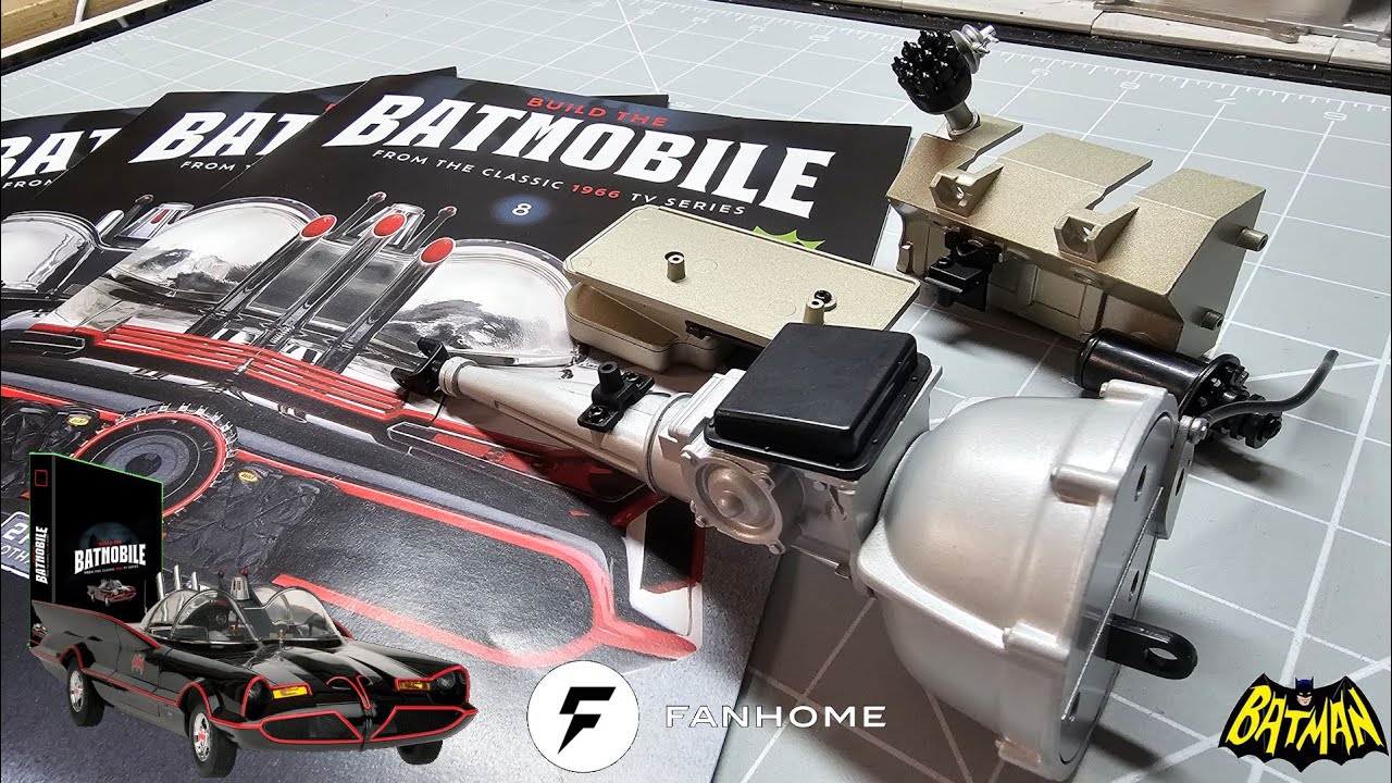 Build the 1:8 Scale 1966 Batmobile - Pack 3 - Stages 6-8