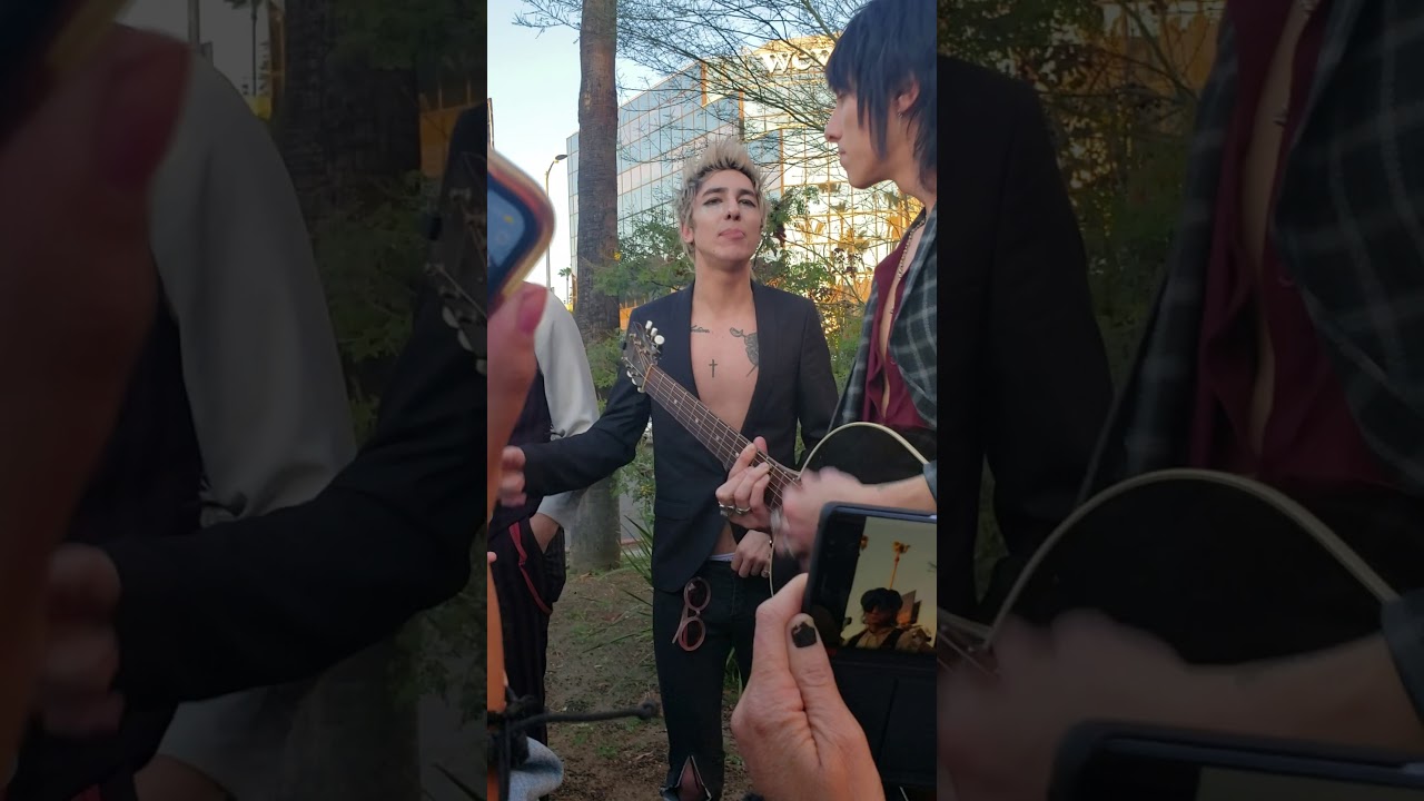 Palaye Royale - Death Dance acoustic live.