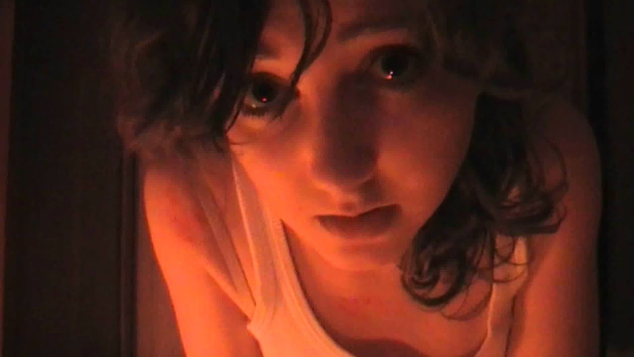 Zombie Survival/ Close-Up/ Whisper/ ASMR