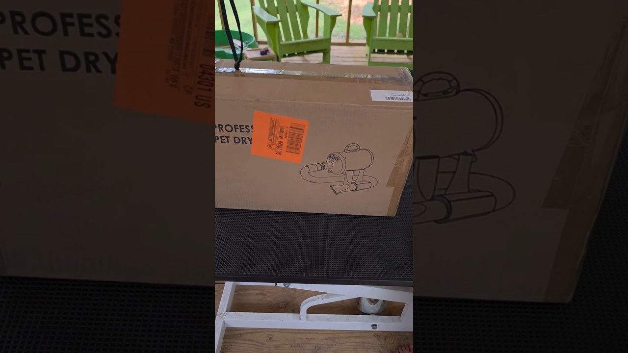 Unboxing my high velocity dryer! Love the color 