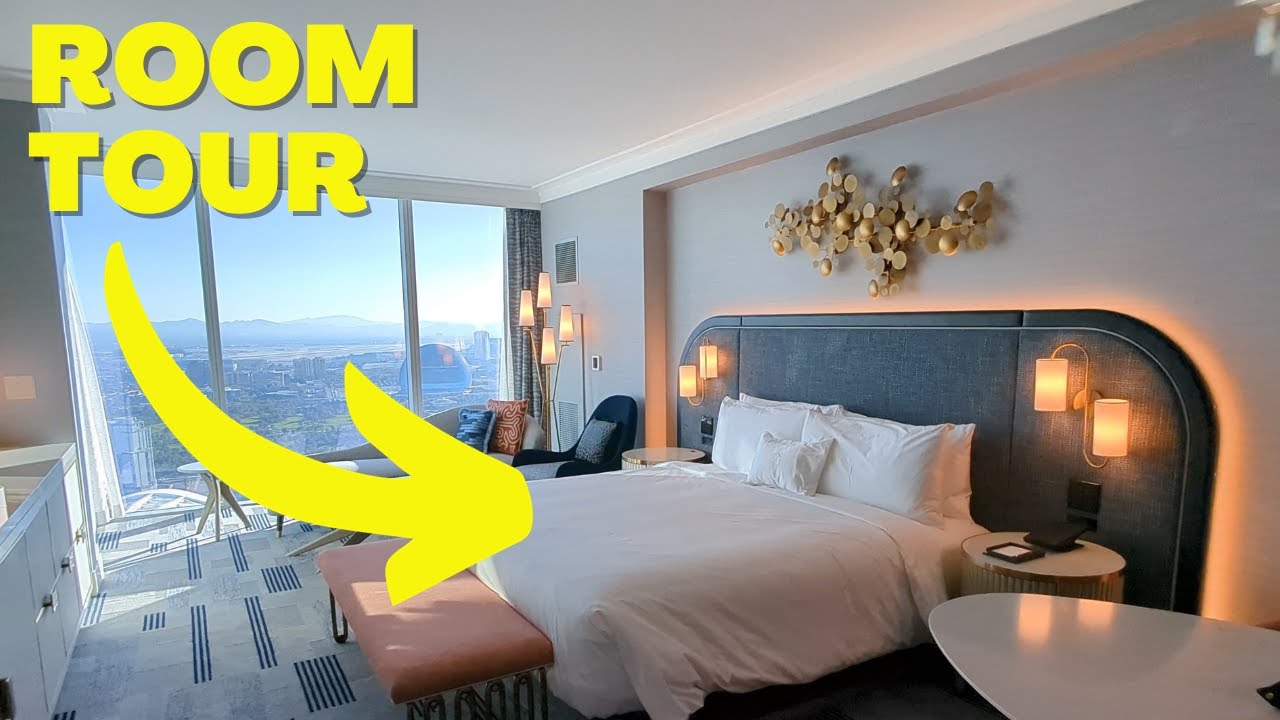 Gold King Room Tour and Review Fontainebleau Hotel Resort Casino in Las Vegas