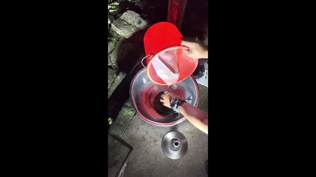 CVT Cleaning for my Honda click 125i .