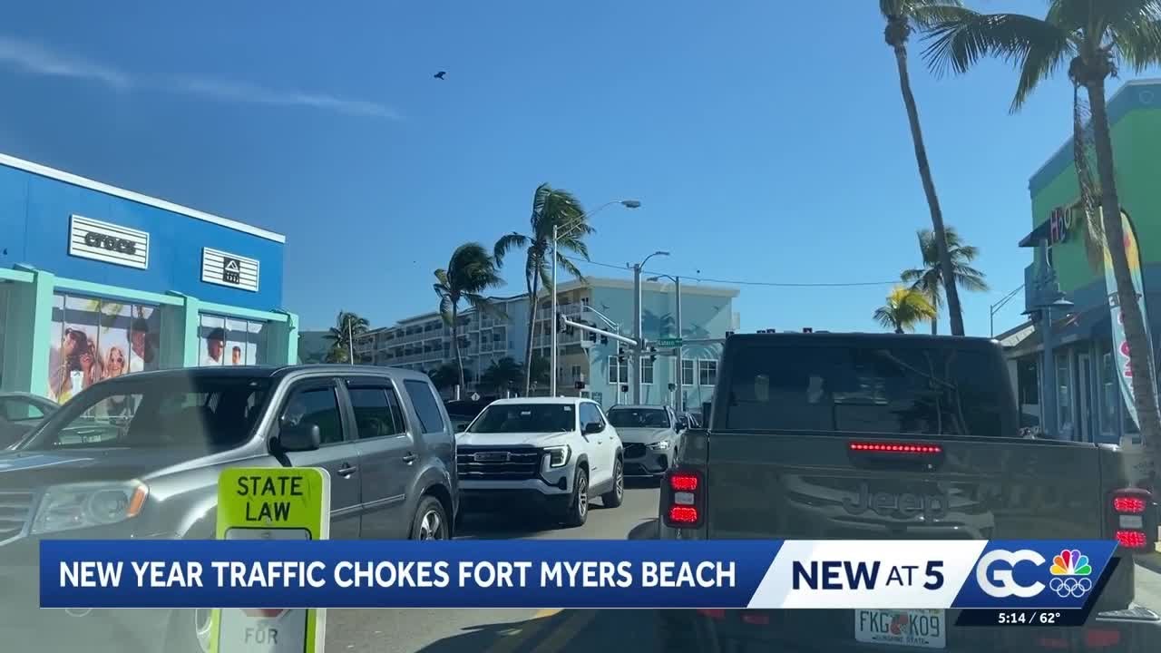 Traffic backing up on Fort Myers Beach ahead of New Year's