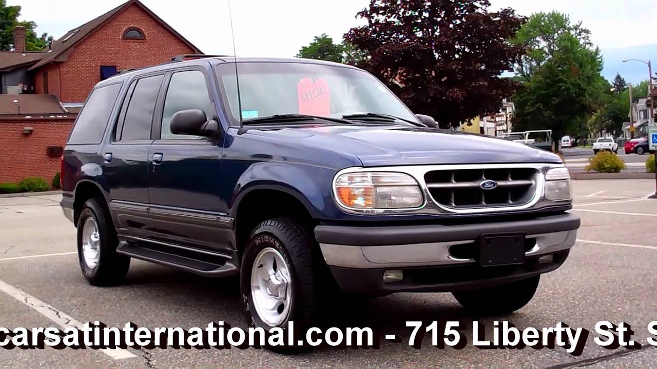 1998 Ford Explorer XLT 4WD V6 Leather - $3,495
