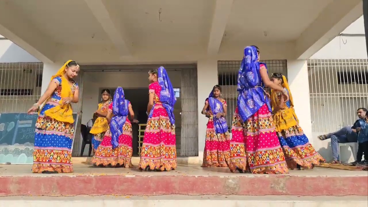 Vanot Pramry School 26 Jan Cultural Program Garba dance 