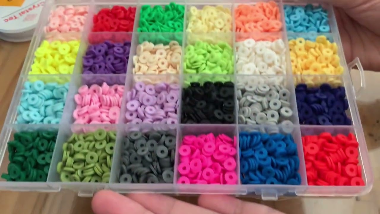 Unboxing and Making clay bead bracelet for the first time!