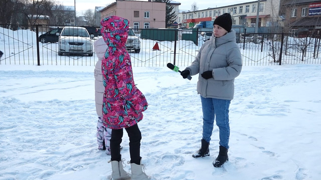Подростки избили двух девочек на горке у школы в Бийске (