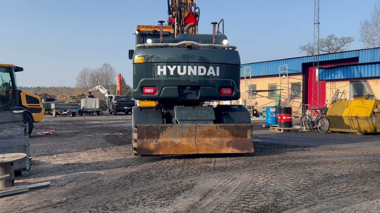 Grävmaskin Hyundai  HW160 med grävsystem kärra och skopor -2018 - Min film 70.mov