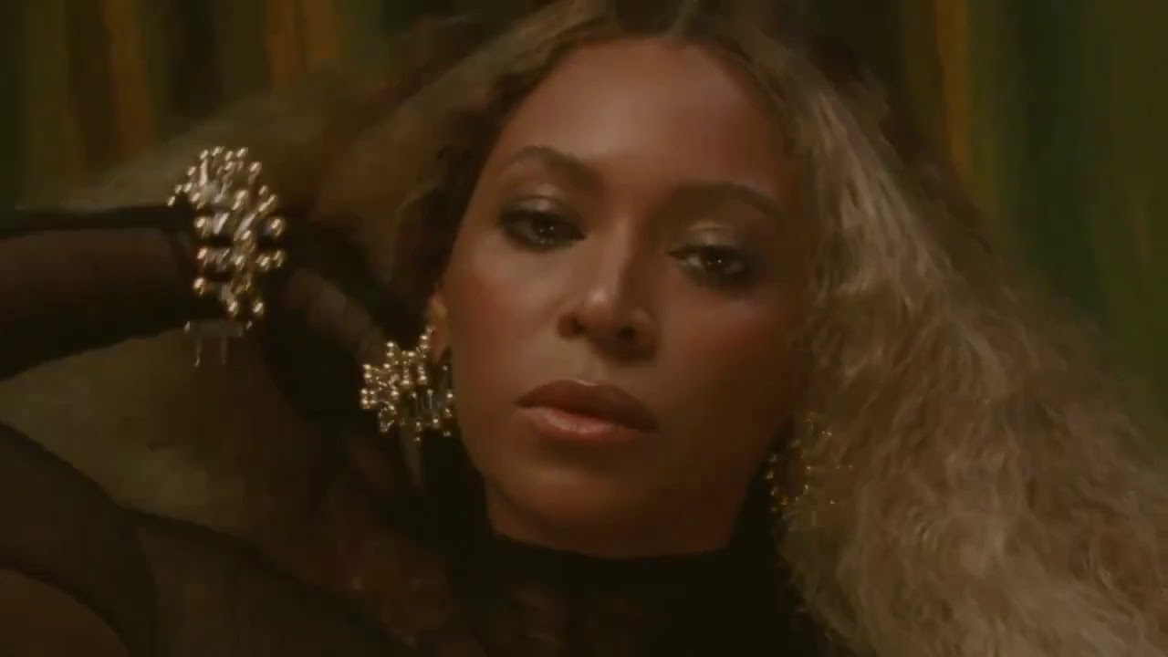 Beyonc&eacute; for British Vogue Magazine December 2020 Behind The Scenes