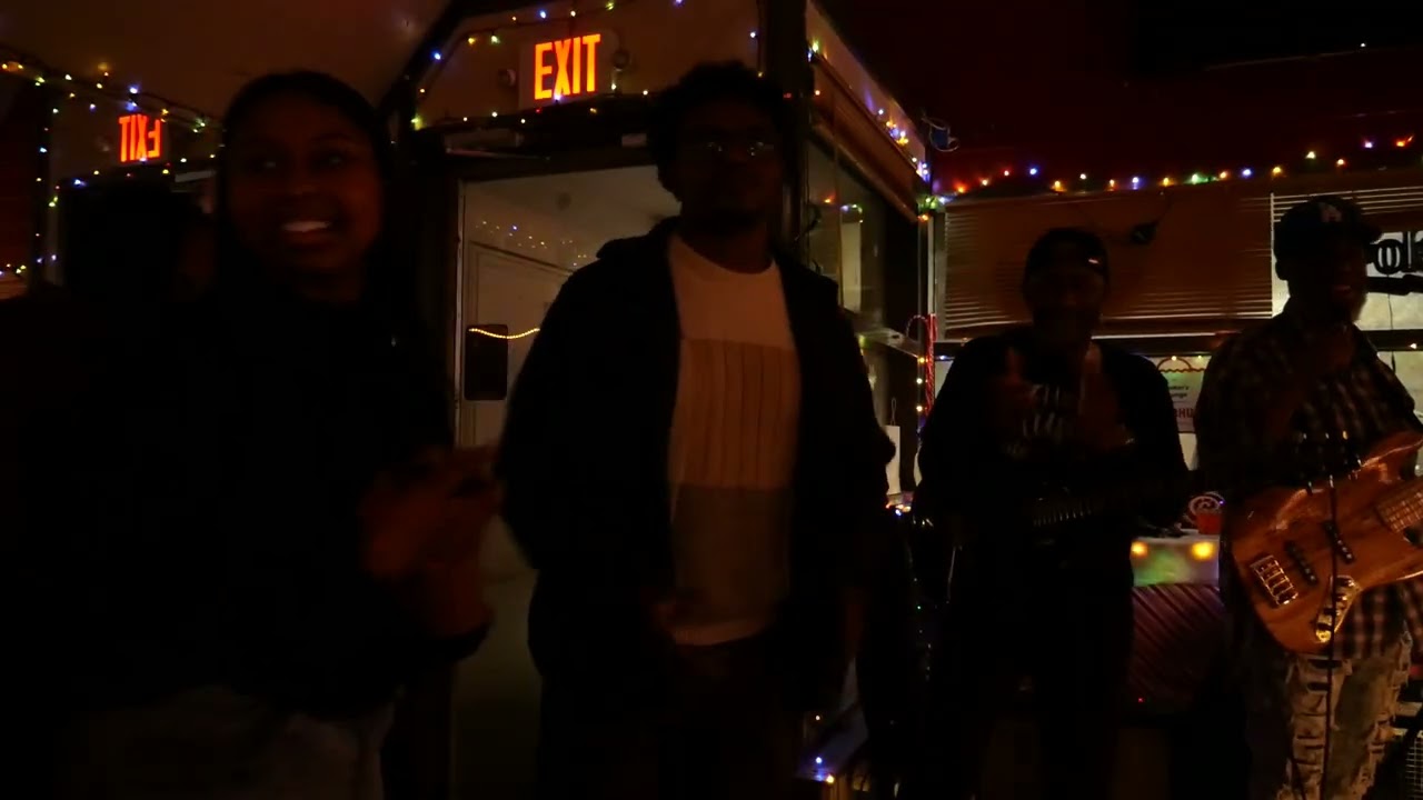 20251226 Vibe Band -  Simply Love by DMORR featuring Layla Alexandra