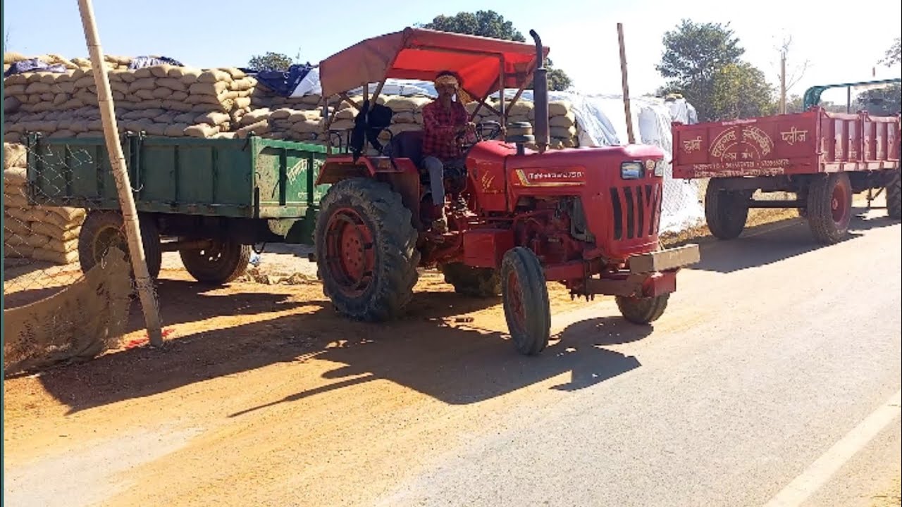 Mahindra 275 Tractor | मंडी से दाने खाली करके निकलता हुआ | Kisan Life Mandi Video