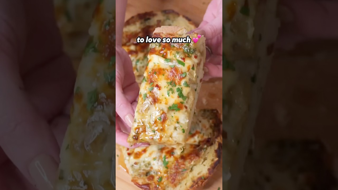 Garlic bread from @daenskitchen
