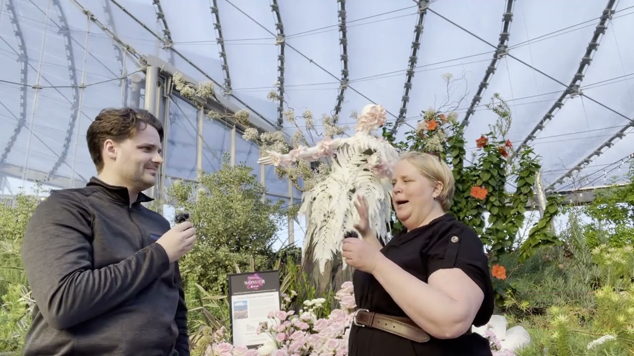 Manitoba florists evoke wonder at Fleurs de Villes