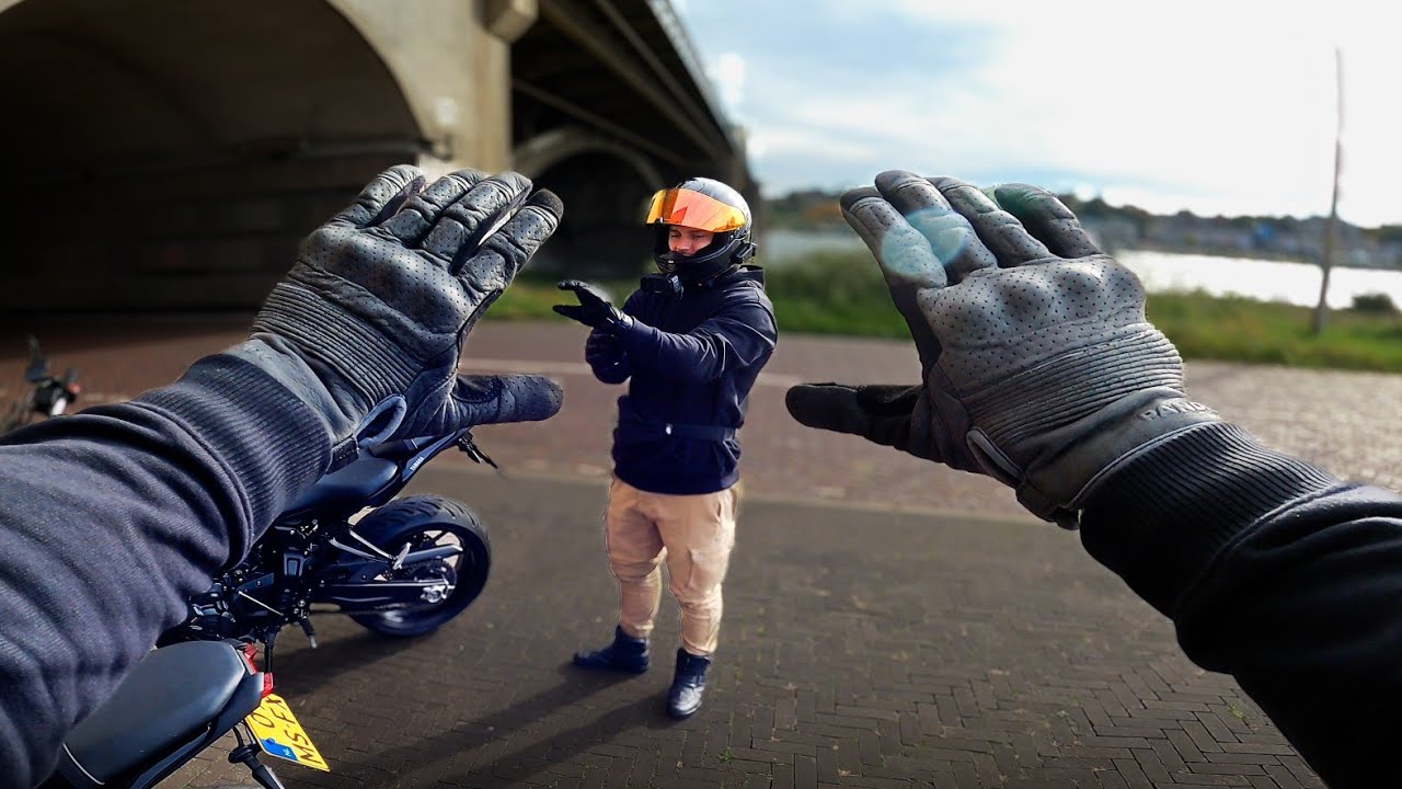Beste Zomer/Midseason Motorhandschoenen! | Pando Moto Onyx | Yamaha MT-07 | 4K ULTRA HD | BIKEBRO'S