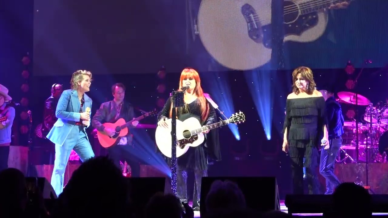 The Judds Final Tour - Girls Night Out - Wynonna, Brandi Carlile and Martina McBride