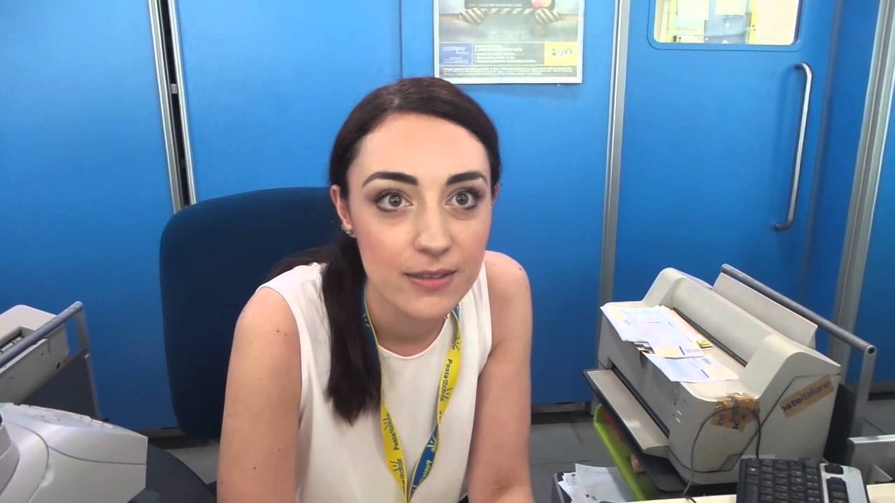 Poste Italiane, ecco il nuovo ufficio con sportellisti arabi, cinesi e sudamericani
