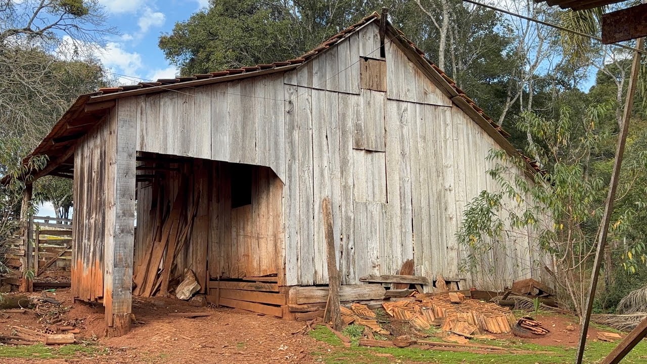UM RANCHO E A FARTURA DO SÍTIO