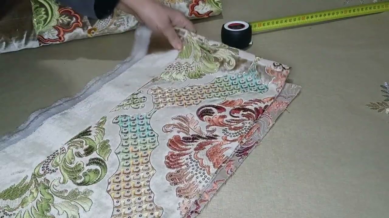 مع هاد العواشر حتى لي معندهاش غتفرش ومرحبا بالجميع