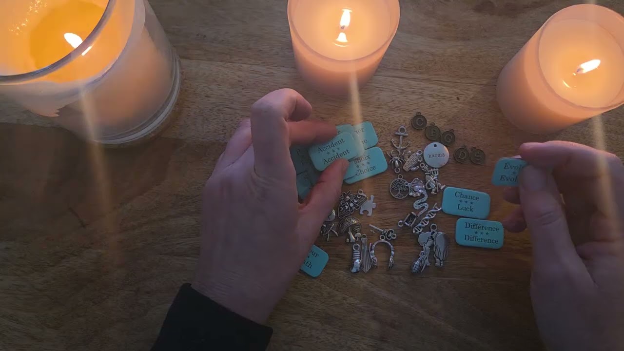 Écoutez bien le choix que votre autre a fait et ce qu' il en est.Tirage breloques