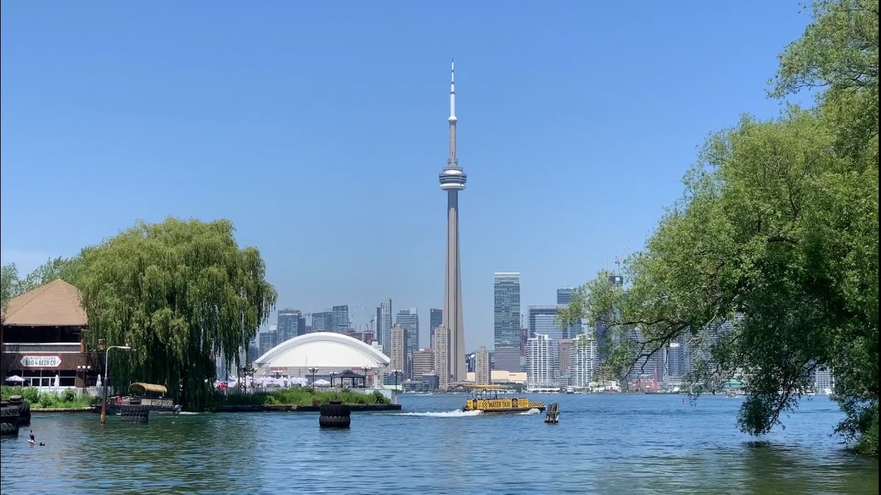 A Walk Through the Toronto Islands including Centreville