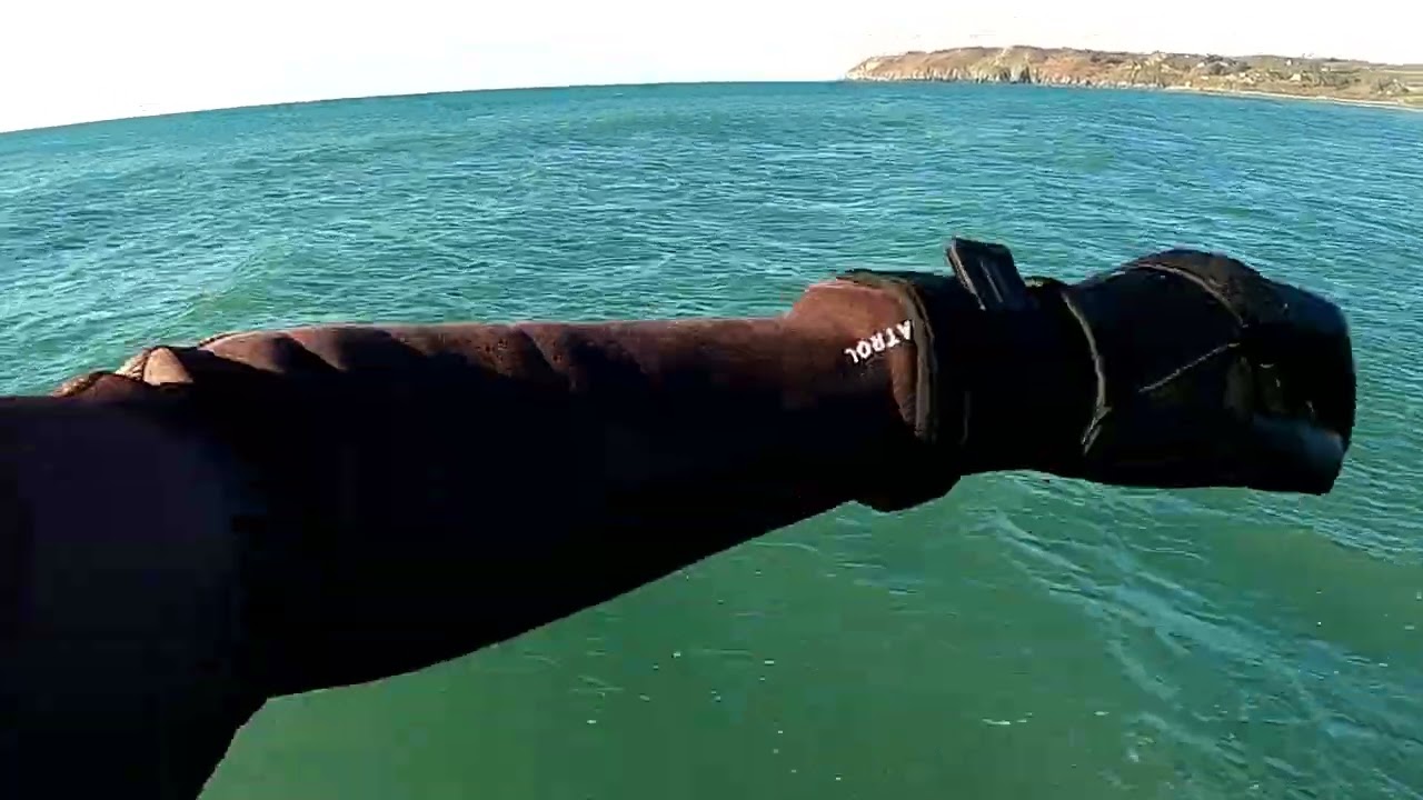 Half surf foil half downwind