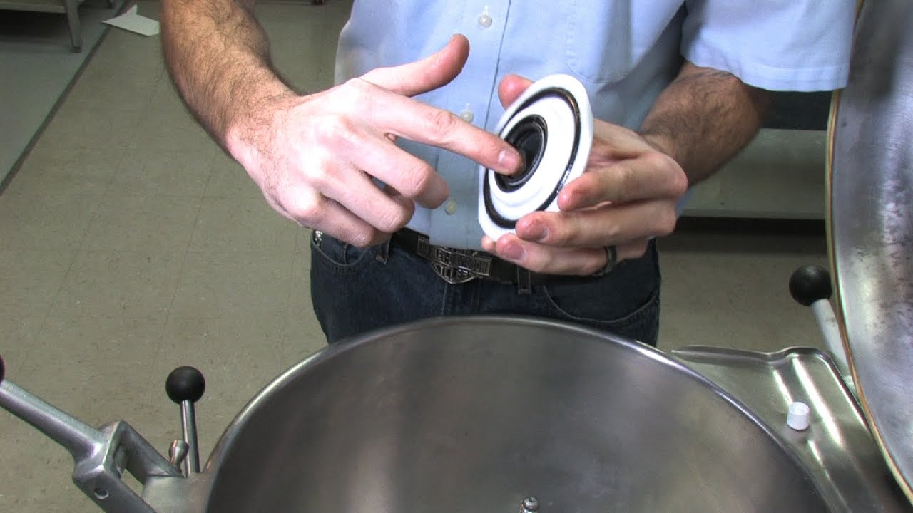 Cleaning Bowl Seal on Dough Mixer for Pizza Stores