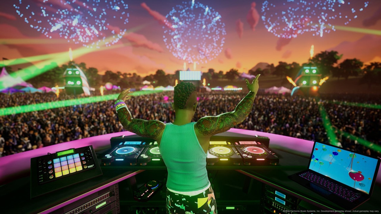 4 Disc Decks, Easy Mashups and EDM Festivals (Fuser - Review)