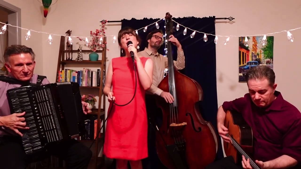 Strada Swing plays 