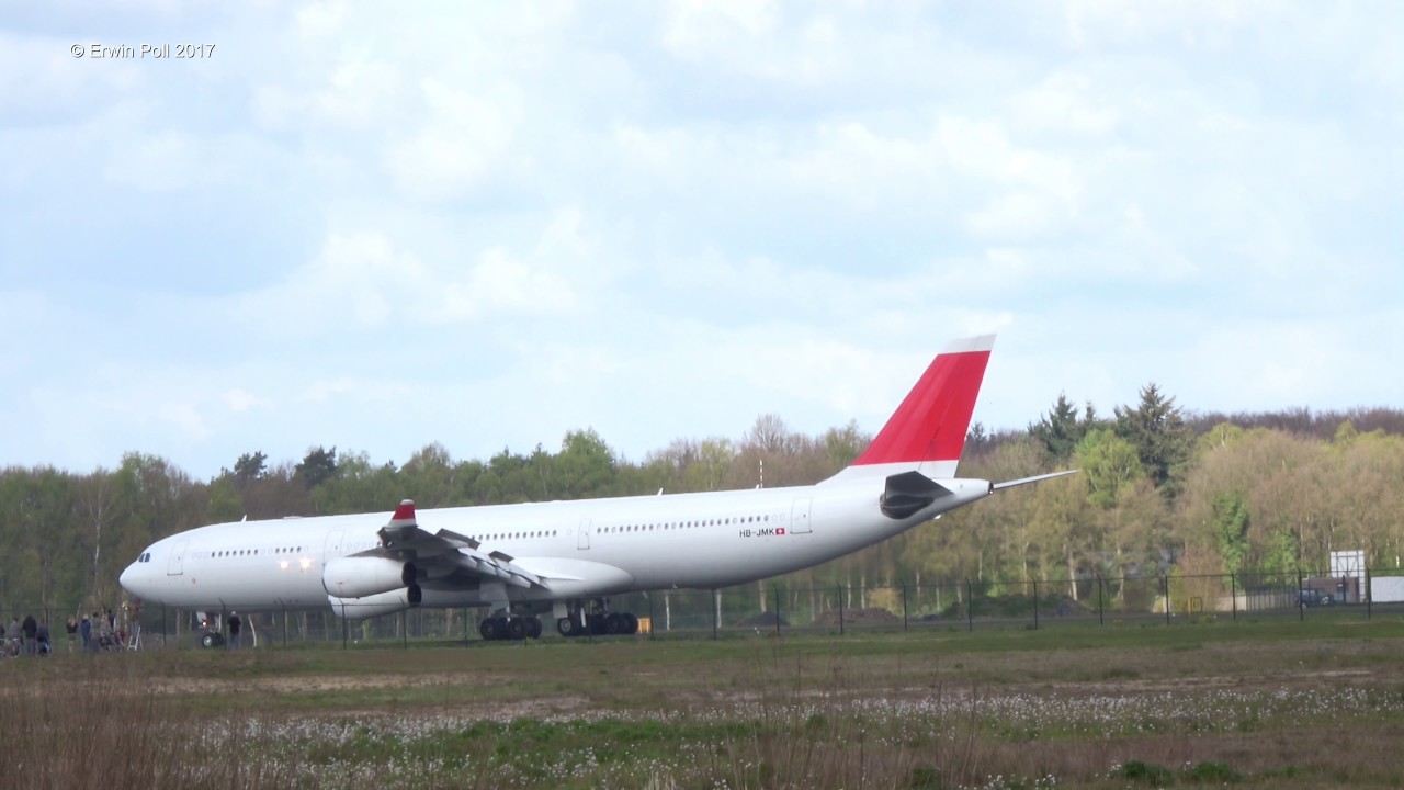 LX5180 Final Touchdown with live audio recording Swiss Air HB-JMK Airbus A340-300 at Twente Airport