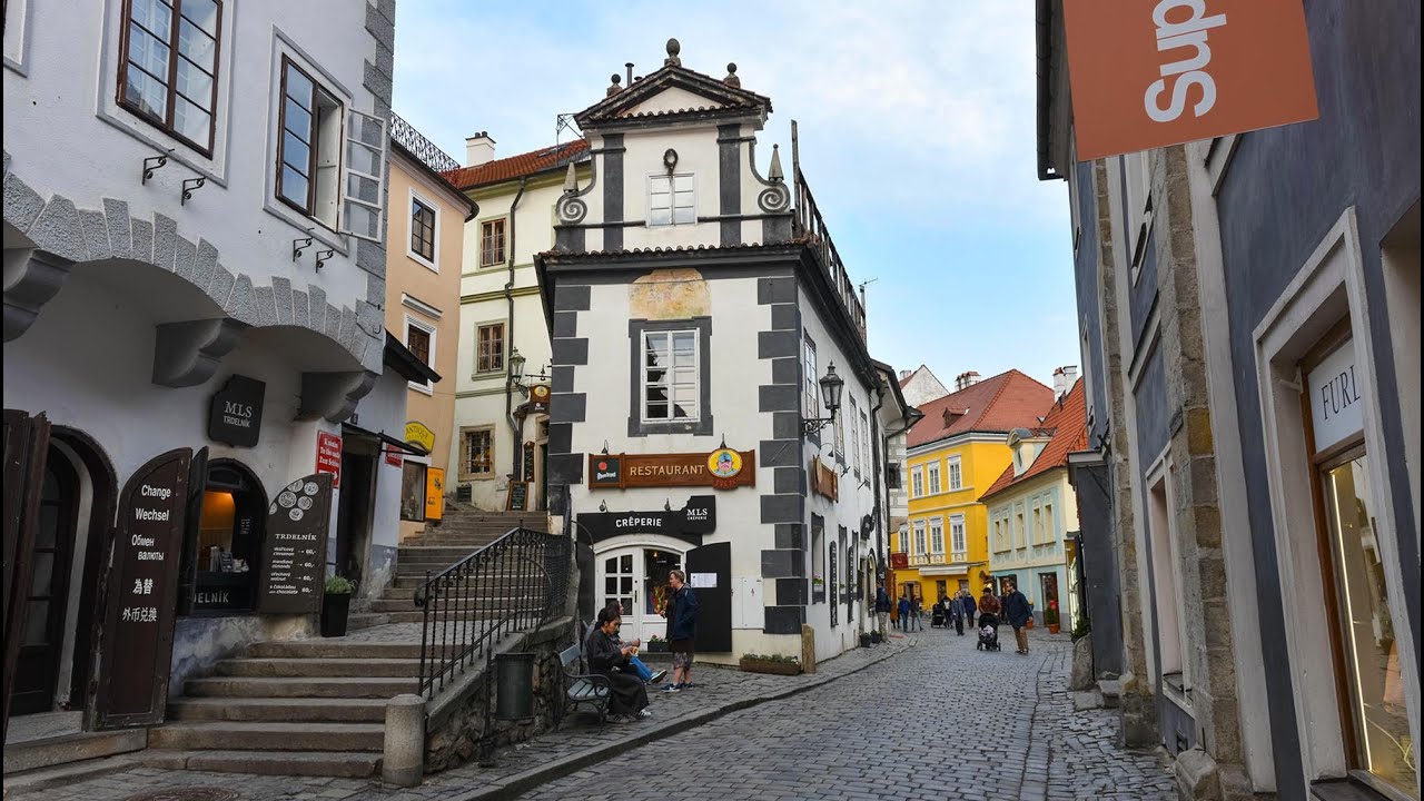 Beautiful Cobblestone Road Cesky Krumlov Latran & Radniční Czech Republic Prague Brno Travel pt2