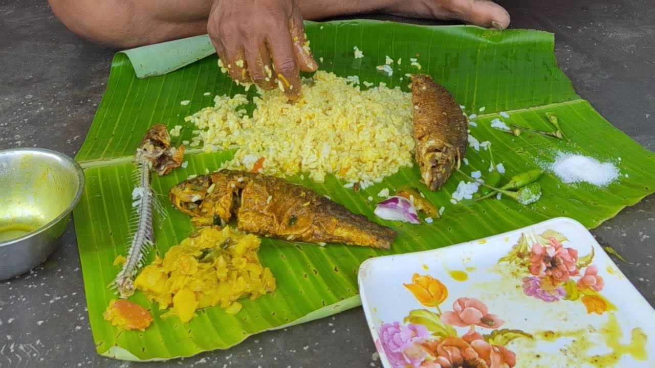 FISH KA KATA KHADIYA😱 🌶️🔥#viralvideo #villagerlifestyle #youtubeshorts #desihomegym #eatingchallenge