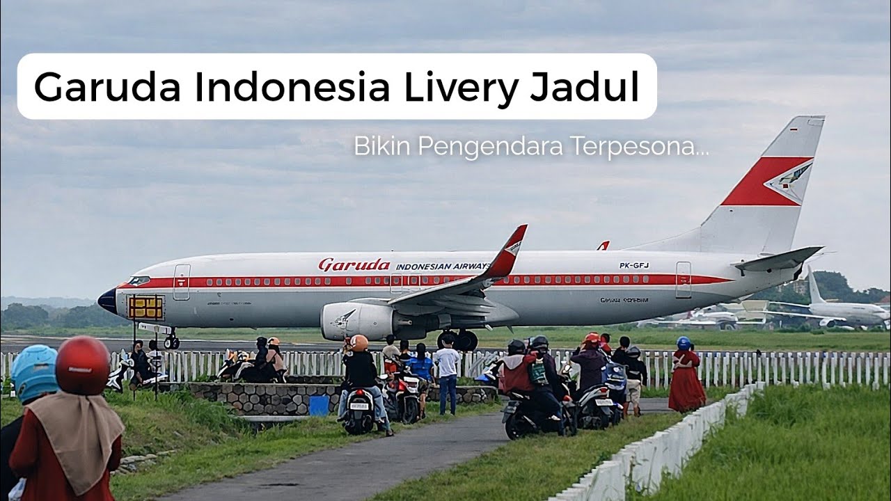 BIKIN NOSTALGIA‼️Pesawat Garuda Indonesia Livery Retro Take Off Di Pinggir Jalan Raya