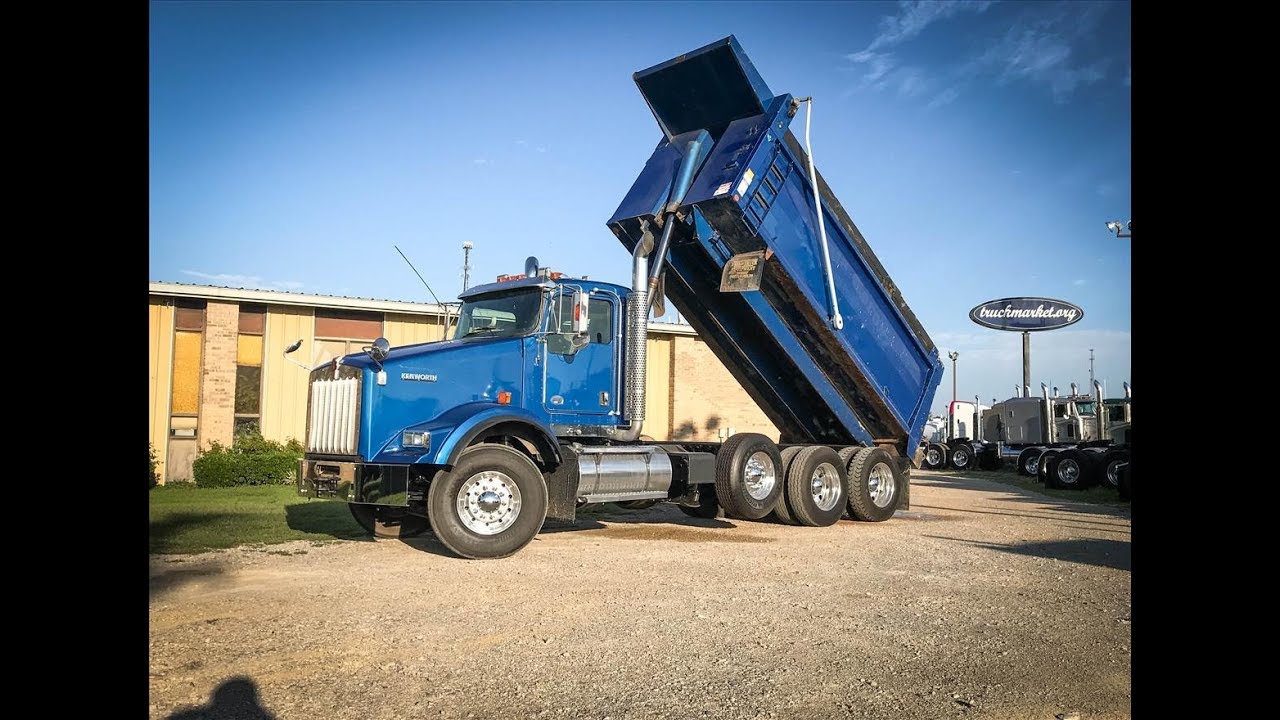 2014 Kenworth T800 Tri- Axle Dump Truck