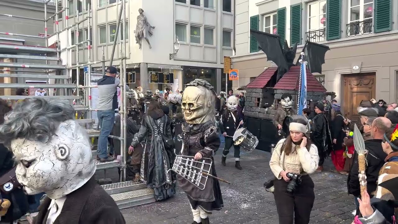 Musegg-Geischter Lozärn - Fasnacht Luzern 2023 - Einmarsch