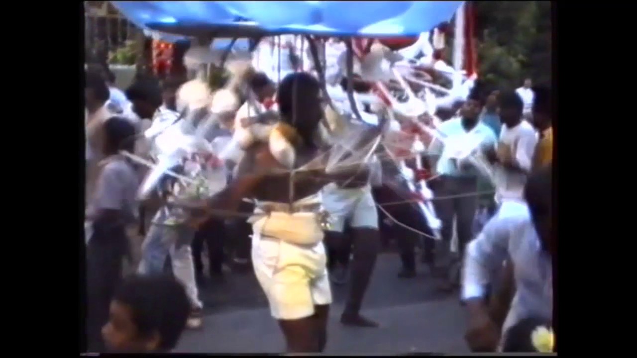 PENANG THAIPUSAM 1993 VELLAI KAVADI Part 2