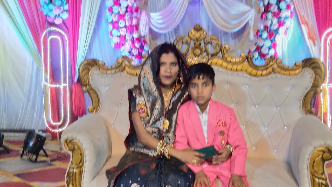 Sarita Vlog is live! सभी यूट्यूब फैमिली को राधे राधे सभी का स्वागत है